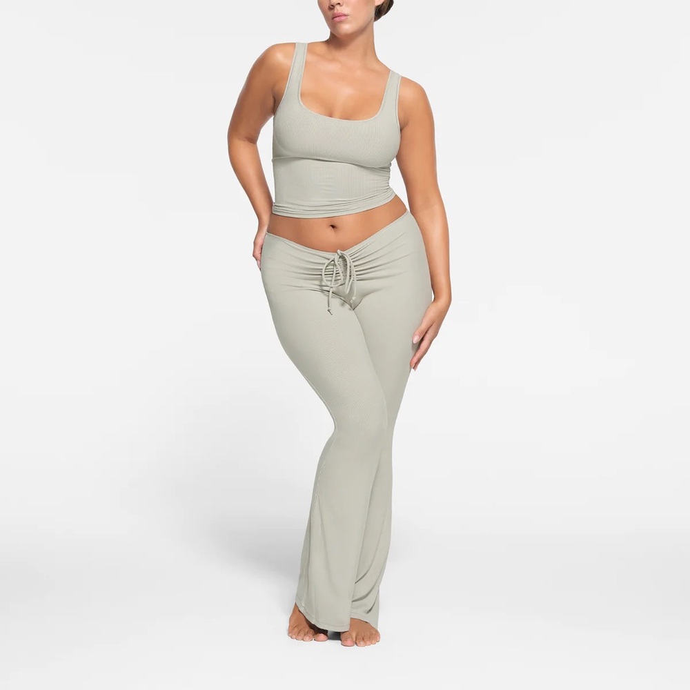 SKIMS Soft Lounge Set
